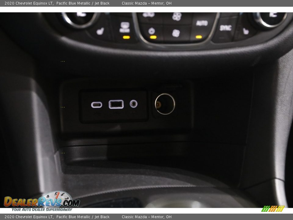 2020 Chevrolet Equinox LT Pacific Blue Metallic / Jet Black Photo #13