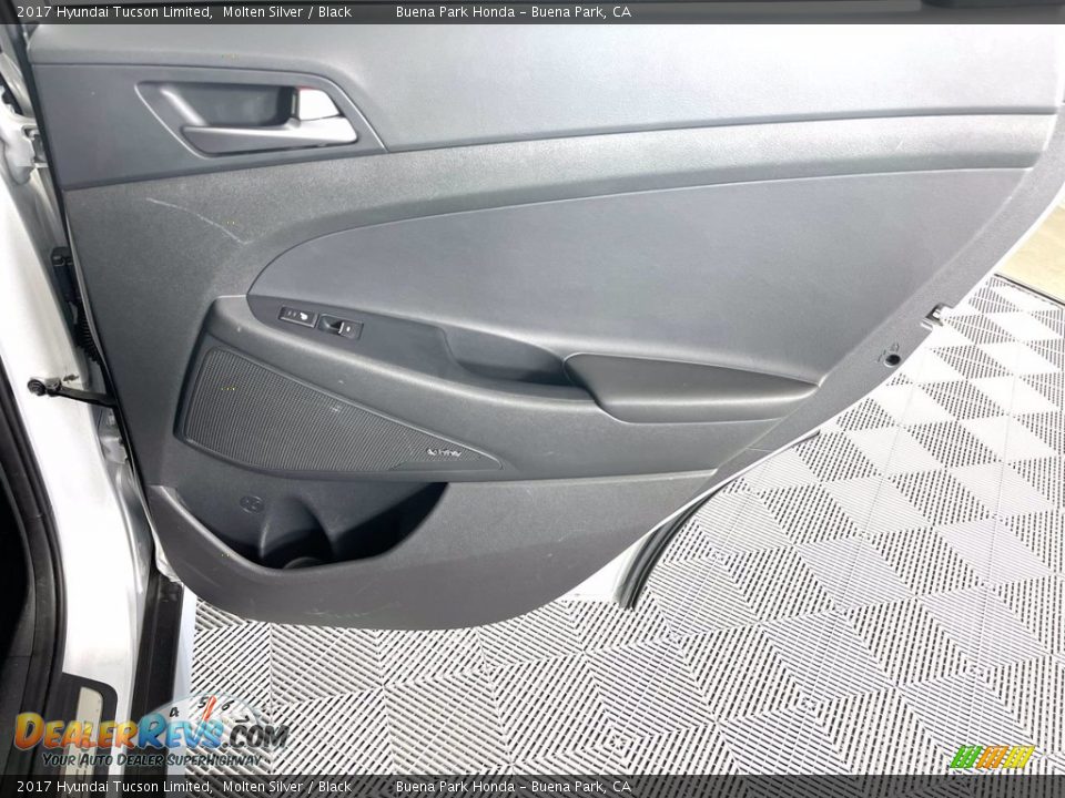 2017 Hyundai Tucson Limited Molten Silver / Black Photo #28