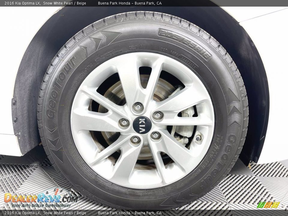 2016 Kia Optima LX Wheel Photo #9