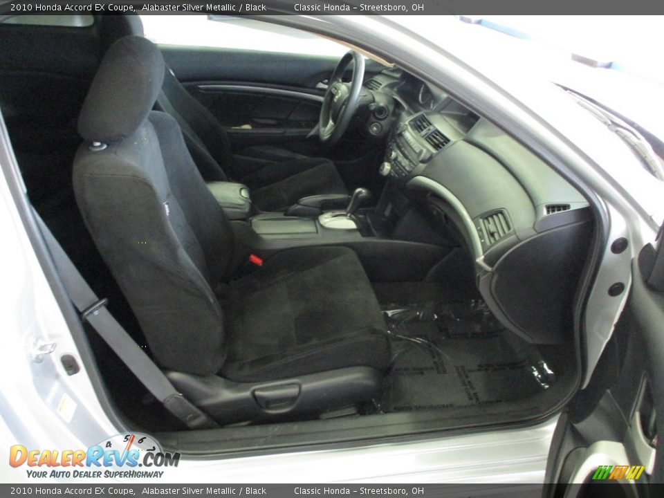 2010 Honda Accord EX Coupe Alabaster Silver Metallic / Black Photo #17