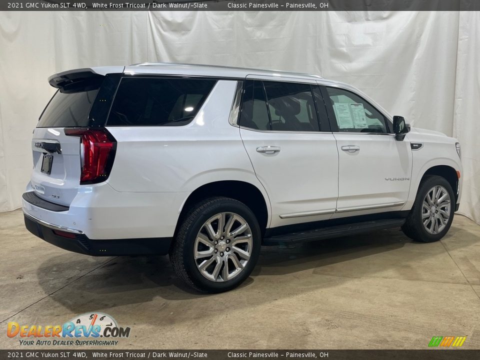 2021 GMC Yukon SLT 4WD White Frost Tricoat / Dark Walnut/­Slate Photo #2