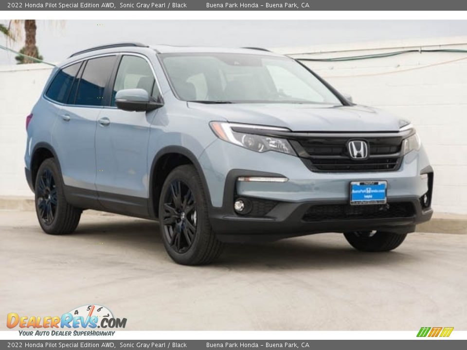 Front 3/4 View of 2022 Honda Pilot Special Edition AWD Photo #1