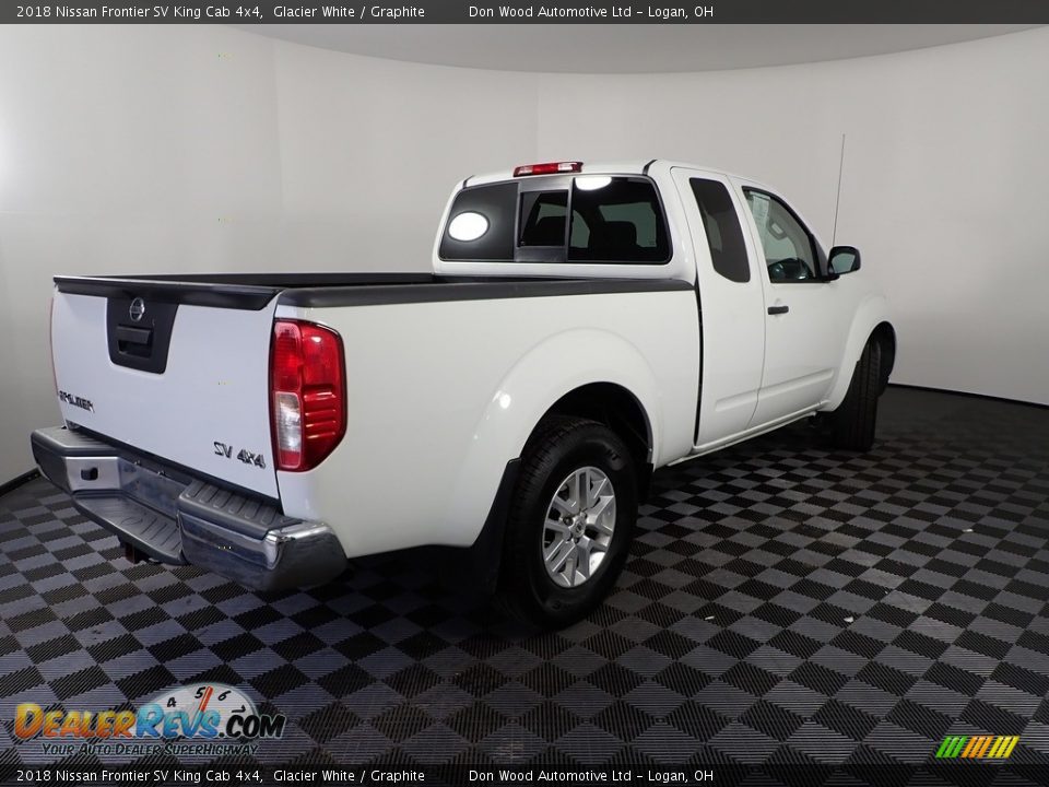 2018 Nissan Frontier SV King Cab 4x4 Glacier White / Graphite Photo #11