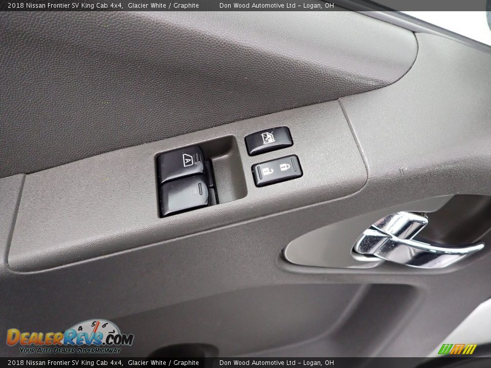2018 Nissan Frontier SV King Cab 4x4 Glacier White / Graphite Photo #13