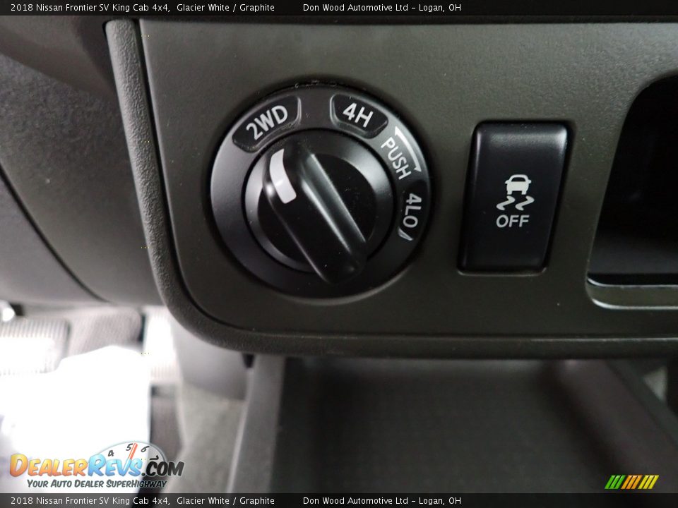 2018 Nissan Frontier SV King Cab 4x4 Glacier White / Graphite Photo #21