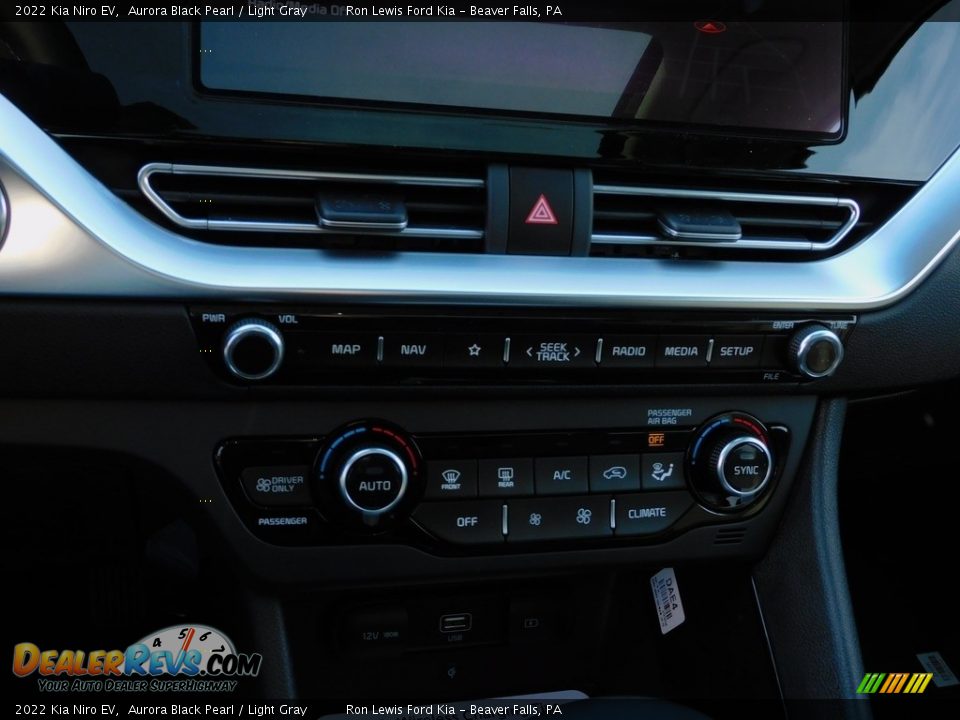 2022 Kia Niro EV Aurora Black Pearl / Light Gray Photo #18