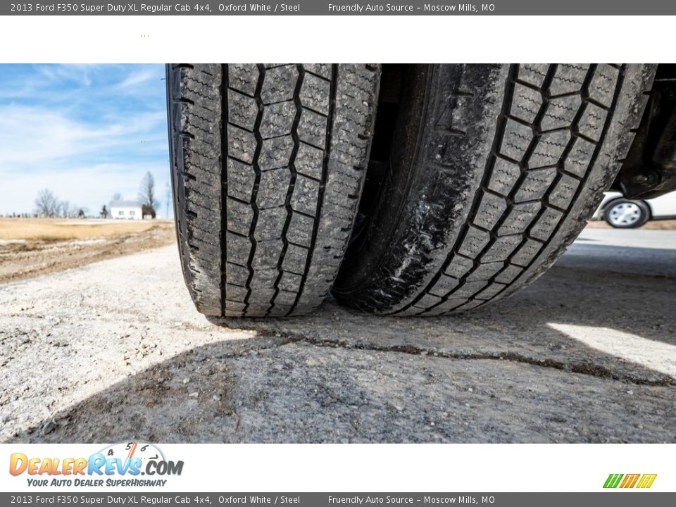 2013 Ford F350 Super Duty XL Regular Cab 4x4 Oxford White / Steel Photo #14