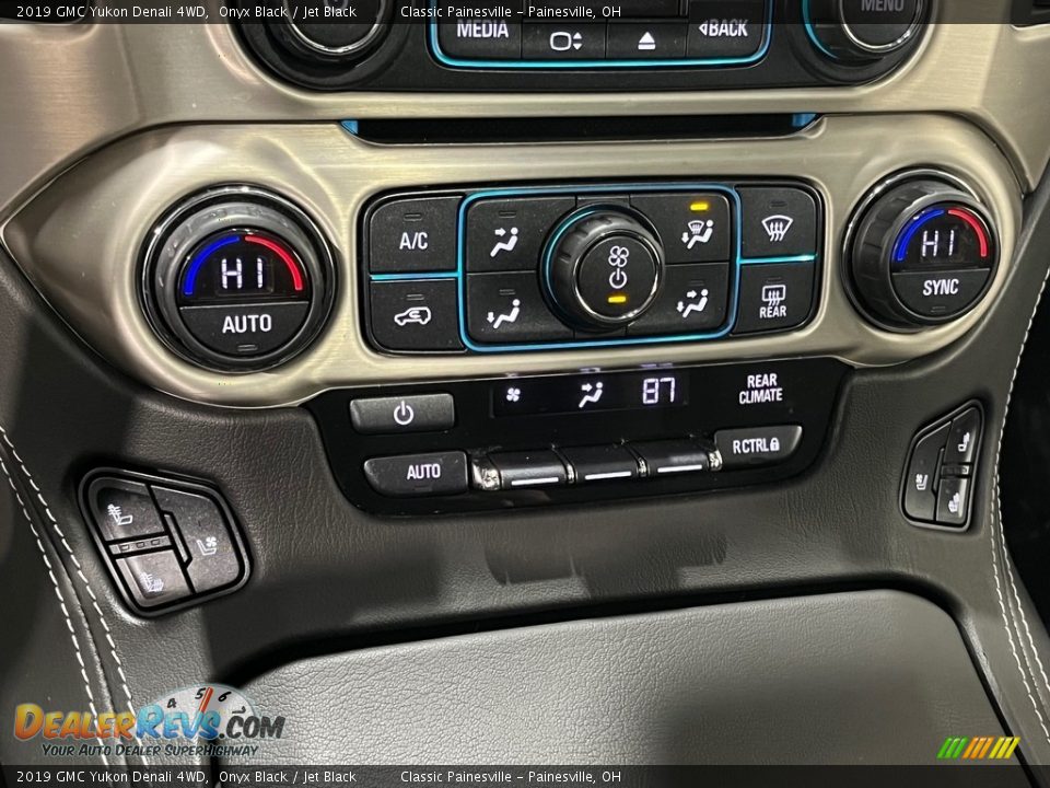 2019 GMC Yukon Denali 4WD Onyx Black / Jet Black Photo #18