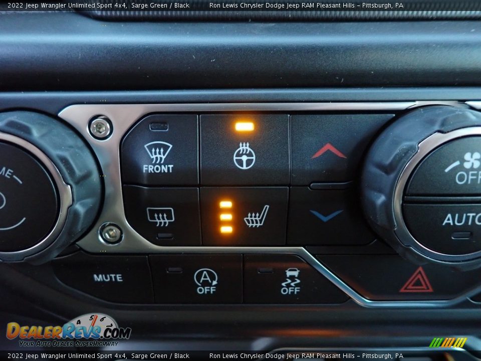 Controls of 2022 Jeep Wrangler Unlimited Sport 4x4 Photo #17
