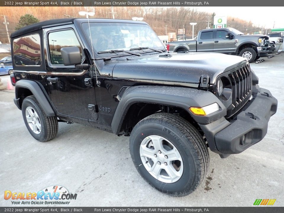 Front 3/4 View of 2022 Jeep Wrangler Sport 4x4 Photo #8