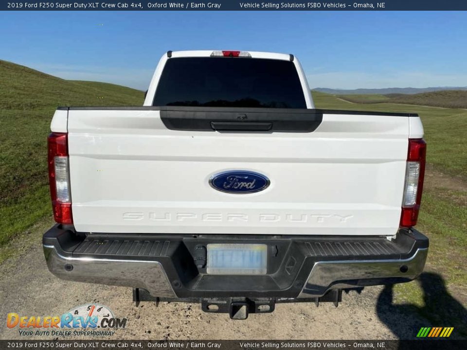 2019 Ford F250 Super Duty XLT Crew Cab 4x4 Oxford White / Earth Gray Photo #12