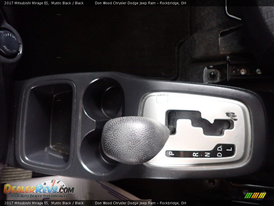 2017 Mitsubishi Mirage ES Shifter Photo #20