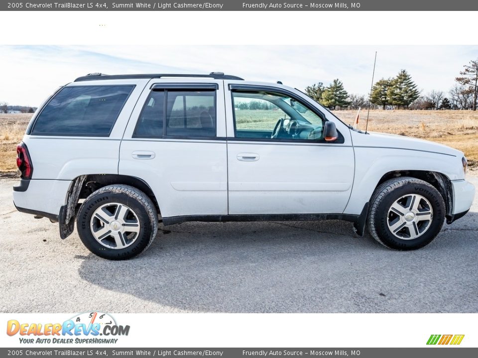 2005 Chevrolet TrailBlazer LS 4x4 Summit White / Light Cashmere/Ebony Photo #3