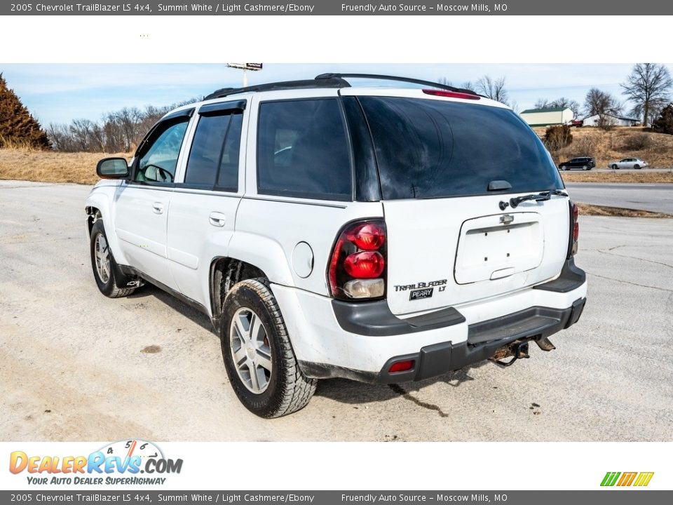 2005 Chevrolet TrailBlazer LS 4x4 Summit White / Light Cashmere/Ebony Photo #6