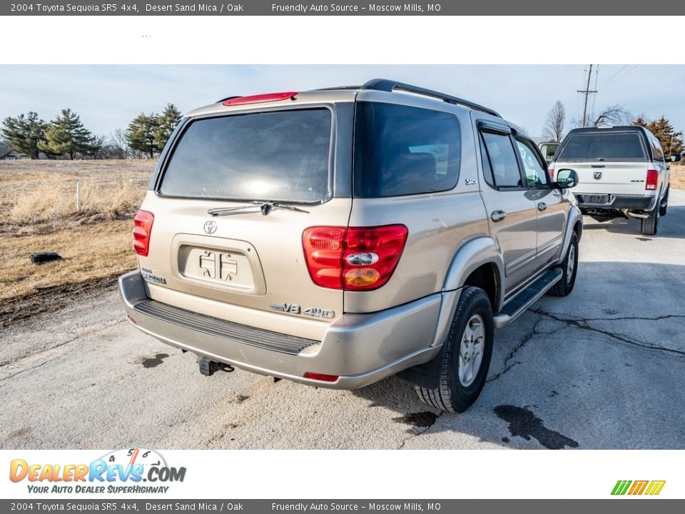 2004 Toyota Sequoia SR5 4x4 Desert Sand Mica / Oak Photo #4