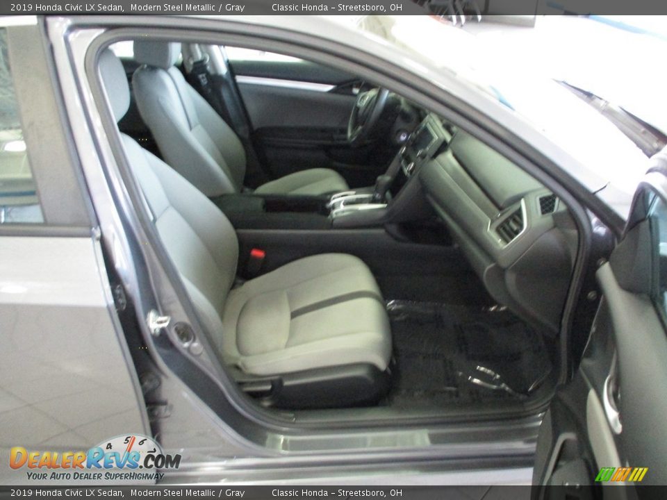 2019 Honda Civic LX Sedan Modern Steel Metallic / Gray Photo #17