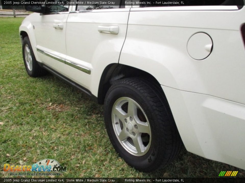 2005 Jeep Grand Cherokee Limited 4x4 Stone White / Medium Slate Gray Photo #29