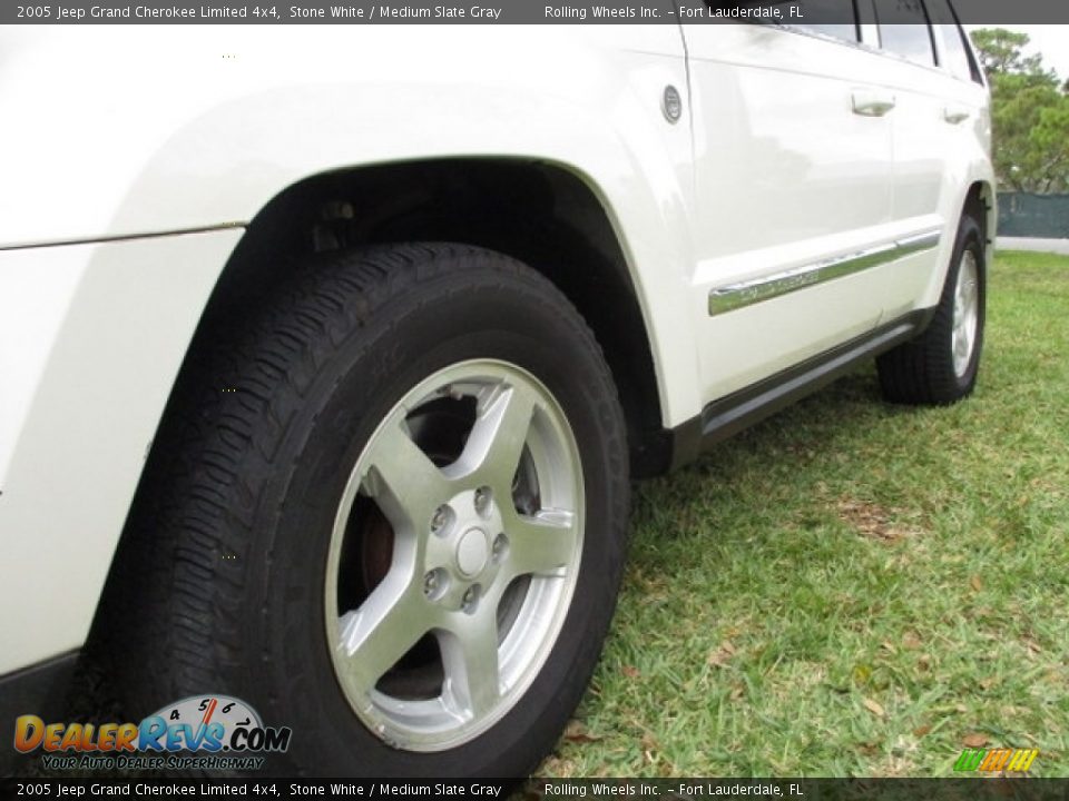 2005 Jeep Grand Cherokee Limited 4x4 Stone White / Medium Slate Gray Photo #33