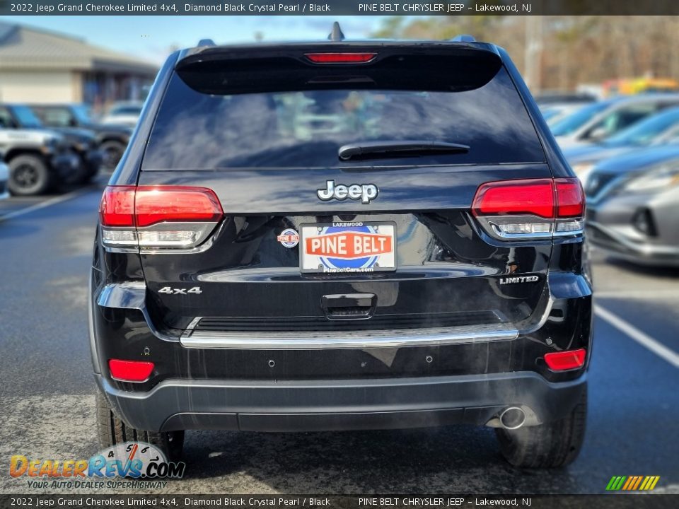 2022 Jeep Grand Cherokee Limited 4x4 Diamond Black Crystal Pearl / Black Photo #7