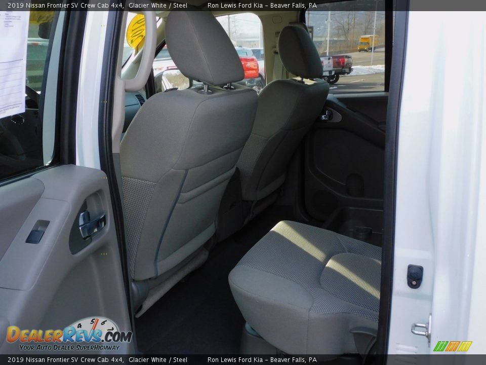 2019 Nissan Frontier SV Crew Cab 4x4 Glacier White / Steel Photo #12