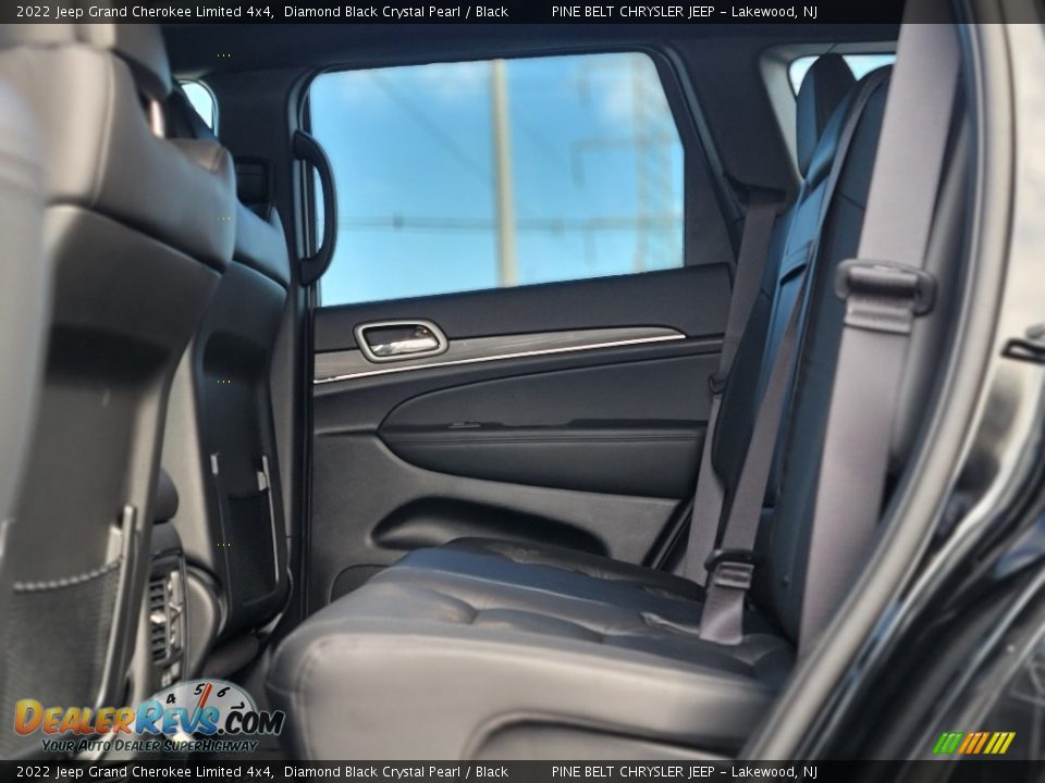 2022 Jeep Grand Cherokee Limited 4x4 Diamond Black Crystal Pearl / Black Photo #9