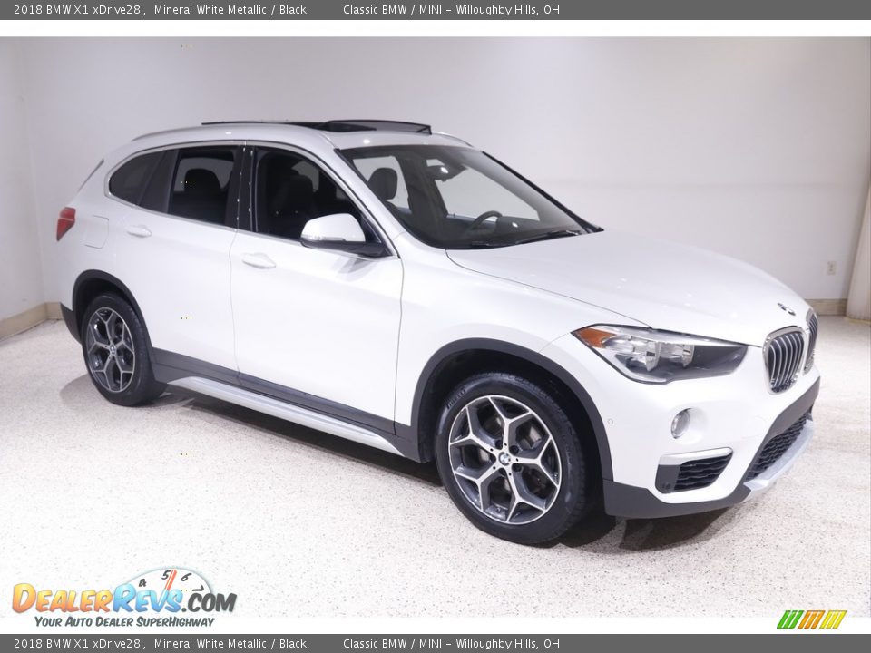 2018 BMW X1 xDrive28i Mineral White Metallic / Black Photo #1