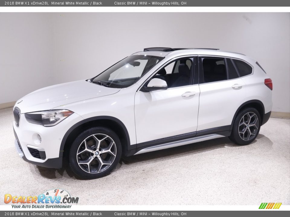 2018 BMW X1 xDrive28i Mineral White Metallic / Black Photo #3