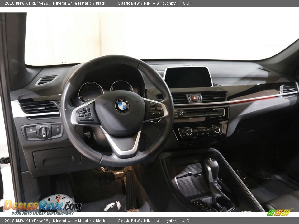 2018 BMW X1 xDrive28i Mineral White Metallic / Black Photo #6