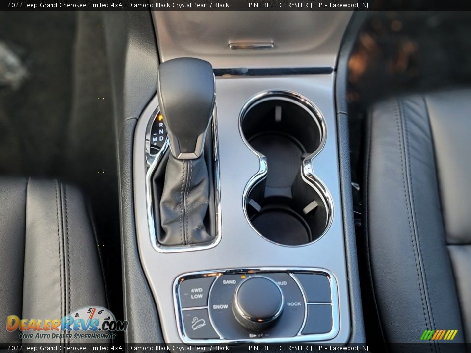 2022 Jeep Grand Cherokee Limited 4x4 Diamond Black Crystal Pearl / Black Photo #11
