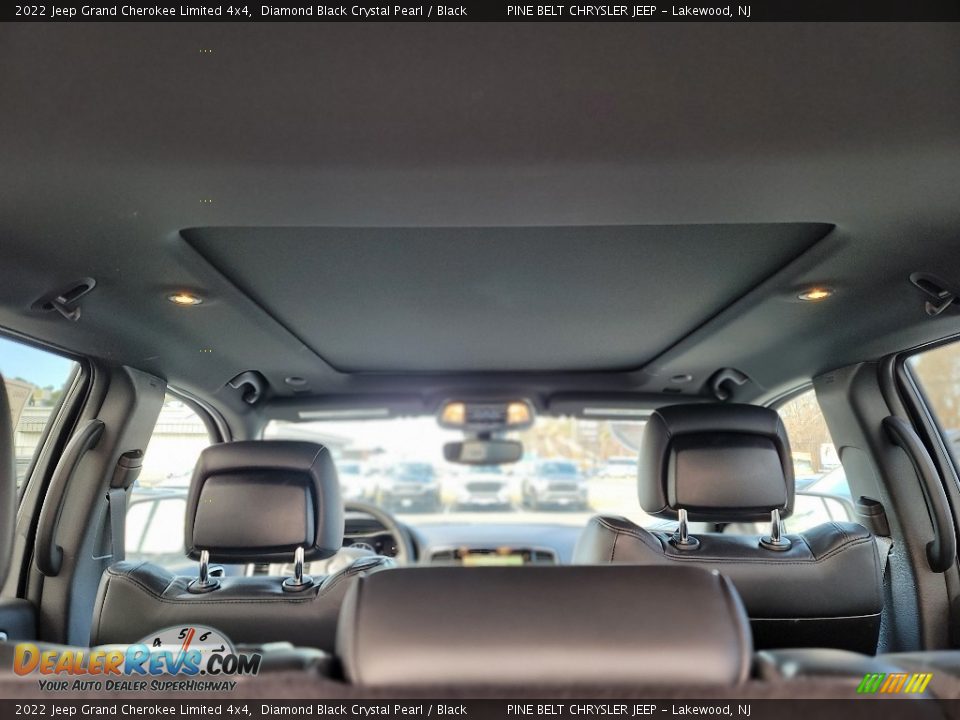 2022 Jeep Grand Cherokee Limited 4x4 Diamond Black Crystal Pearl / Black Photo #14