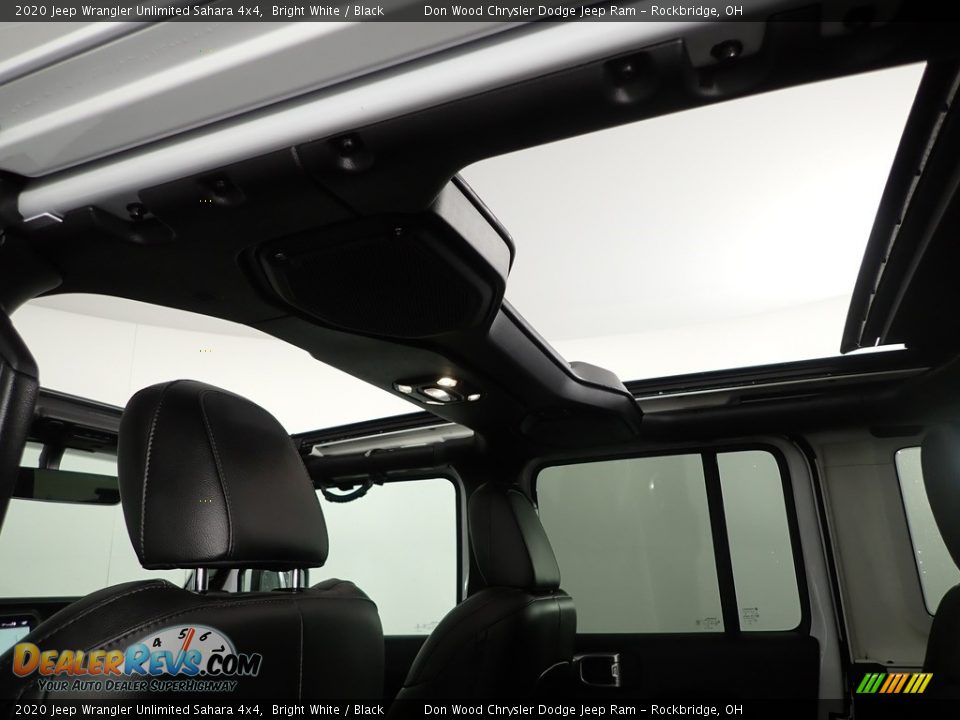 2020 Jeep Wrangler Unlimited Sahara 4x4 Bright White / Black Photo #5