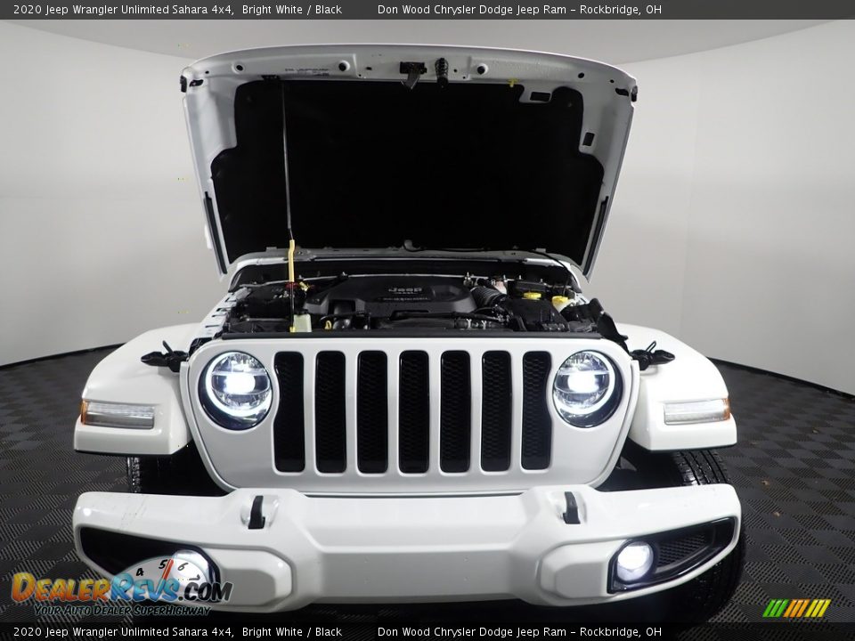 2020 Jeep Wrangler Unlimited Sahara 4x4 Bright White / Black Photo #9