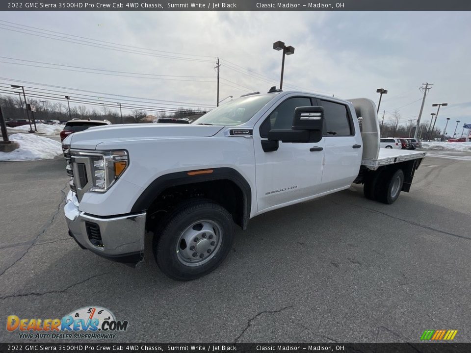 2022 GMC Sierra 3500HD Pro Crew Cab 4WD Chassis Summit White / Jet Black Photo #1