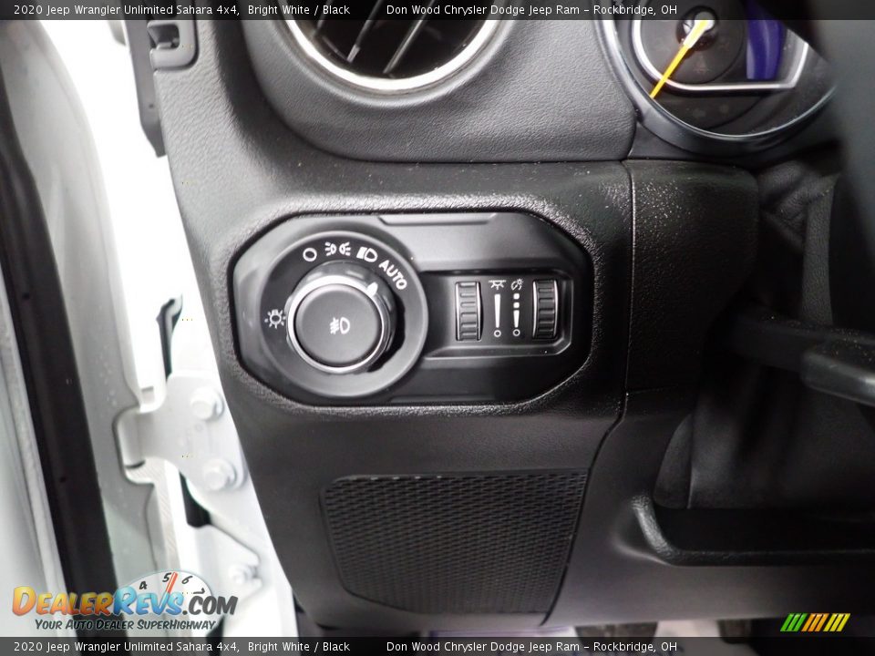 2020 Jeep Wrangler Unlimited Sahara 4x4 Bright White / Black Photo #22