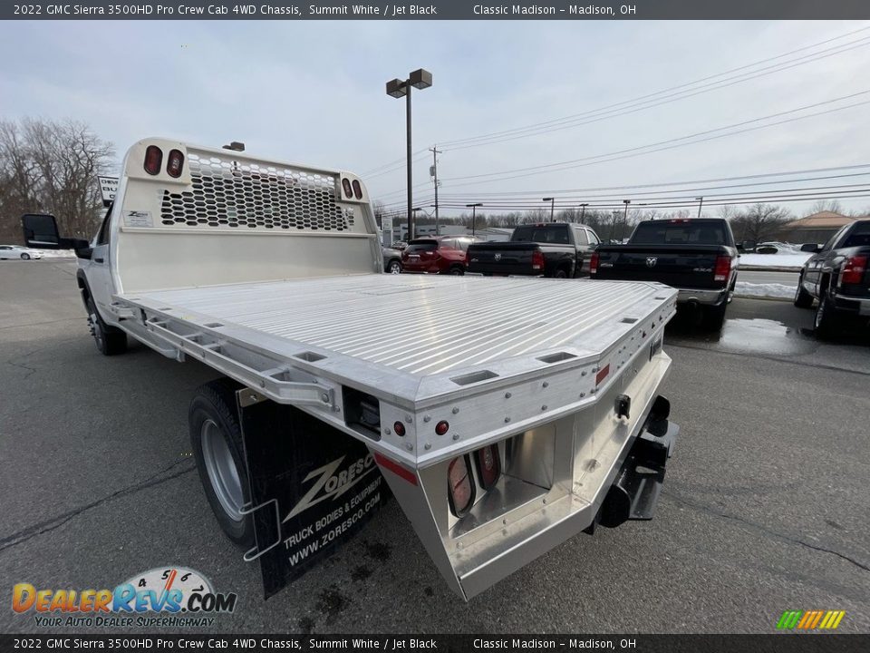 2022 GMC Sierra 3500HD Pro Crew Cab 4WD Chassis Summit White / Jet Black Photo #8