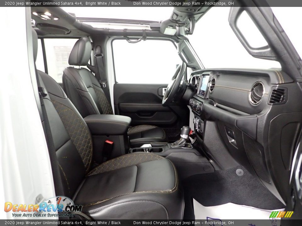 2020 Jeep Wrangler Unlimited Sahara 4x4 Bright White / Black Photo #33