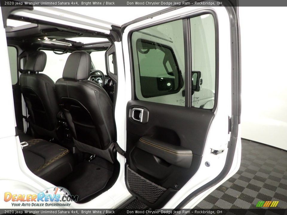 2020 Jeep Wrangler Unlimited Sahara 4x4 Bright White / Black Photo #35