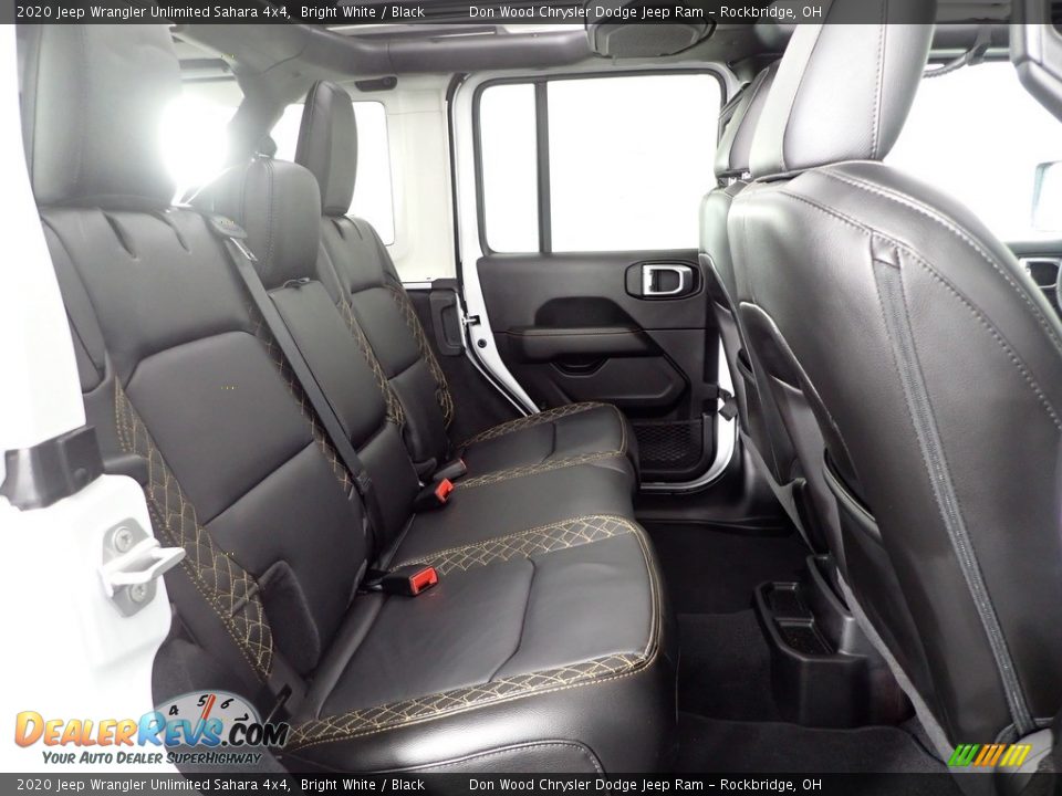 2020 Jeep Wrangler Unlimited Sahara 4x4 Bright White / Black Photo #36