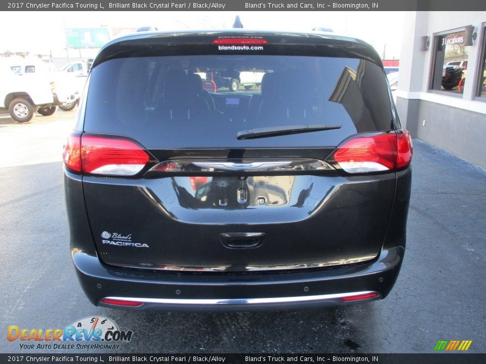 2017 Chrysler Pacifica Touring L Brilliant Black Crystal Pearl / Black/Alloy Photo #30