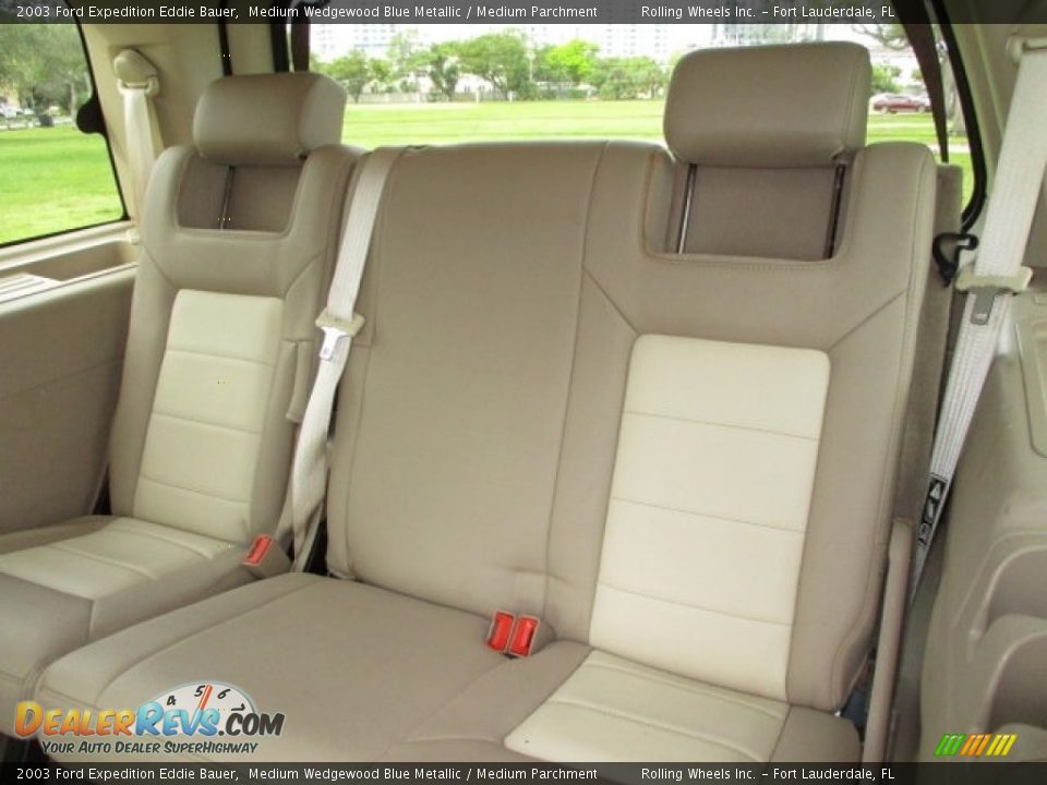 2003 Ford Expedition Eddie Bauer Medium Wedgewood Blue Metallic / Medium Parchment Photo #10