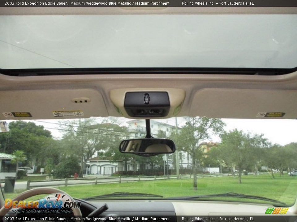 2003 Ford Expedition Eddie Bauer Medium Wedgewood Blue Metallic / Medium Parchment Photo #33