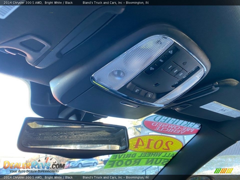 2014 Chrysler 300 S AWD Bright White / Black Photo #32