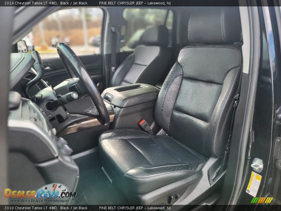 Front Seat of 2019 Chevrolet Tahoe LT 4WD Photo #34