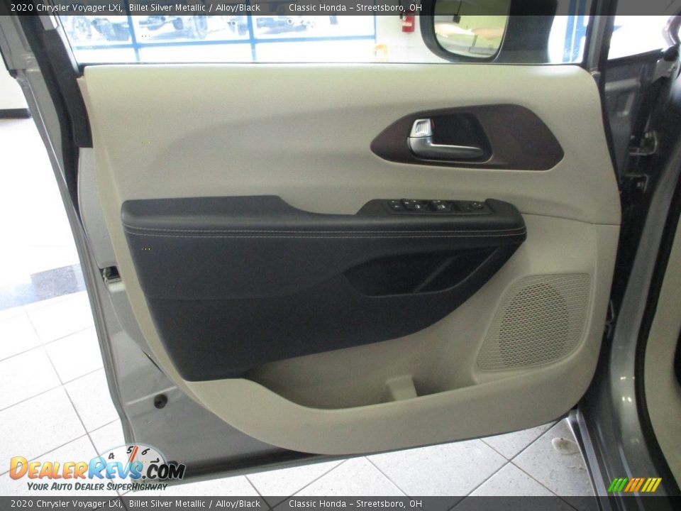 2020 Chrysler Voyager LXi Billet Silver Metallic / Alloy/Black Photo #25
