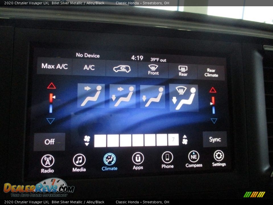 2020 Chrysler Voyager LXi Billet Silver Metallic / Alloy/Black Photo #34
