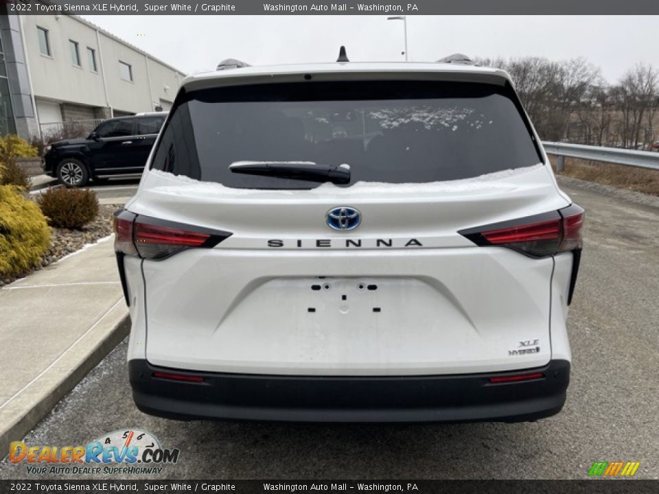 2022 Toyota Sienna XLE Hybrid Super White / Graphite Photo #8