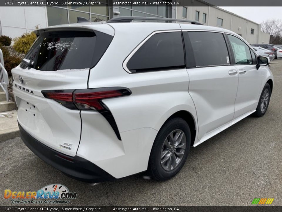 2022 Toyota Sienna XLE Hybrid Super White / Graphite Photo #9