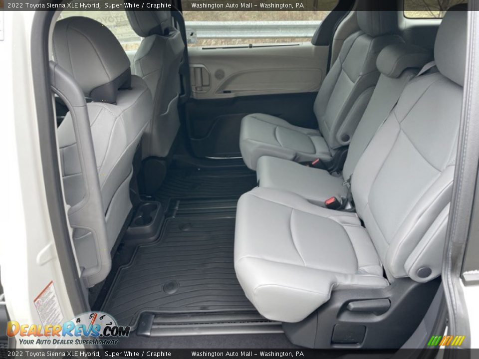 2022 Toyota Sienna XLE Hybrid Super White / Graphite Photo #24