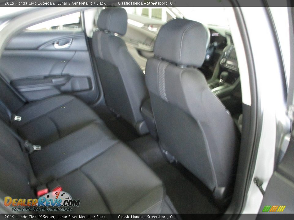 2019 Honda Civic LX Sedan Lunar Silver Metallic / Black Photo #18