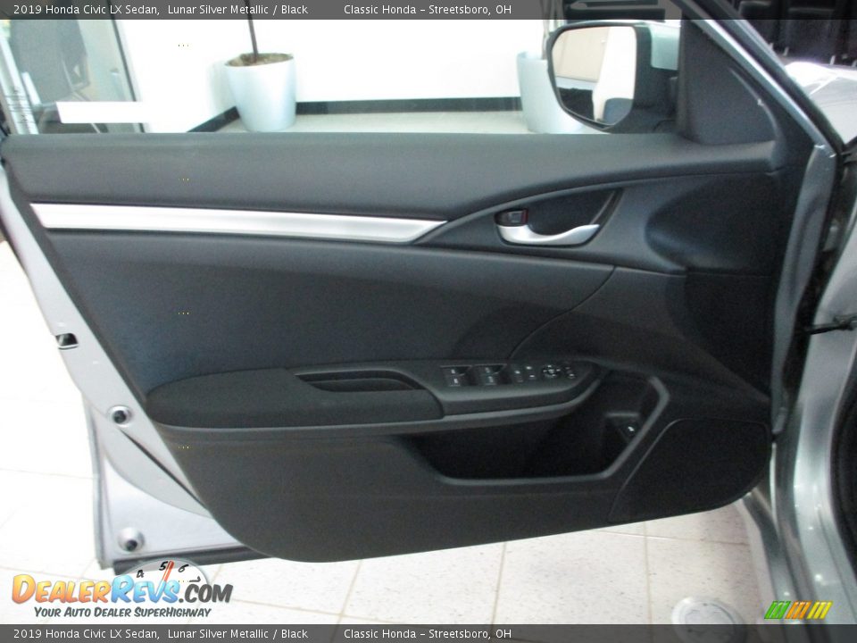 2019 Honda Civic LX Sedan Lunar Silver Metallic / Black Photo #25